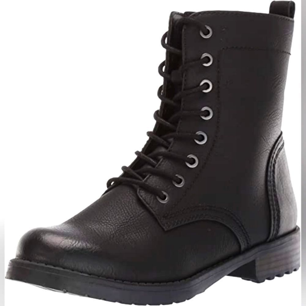 (56-1447) Amazon Essentials Women's Lace-Up Combat Boot Sz 5